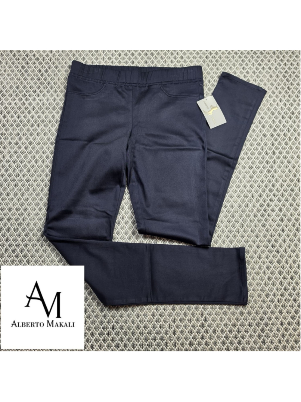 Alberto Makali Women’s Pull On Stretch Pants Navy Slim Leg NWT Made USA Size M